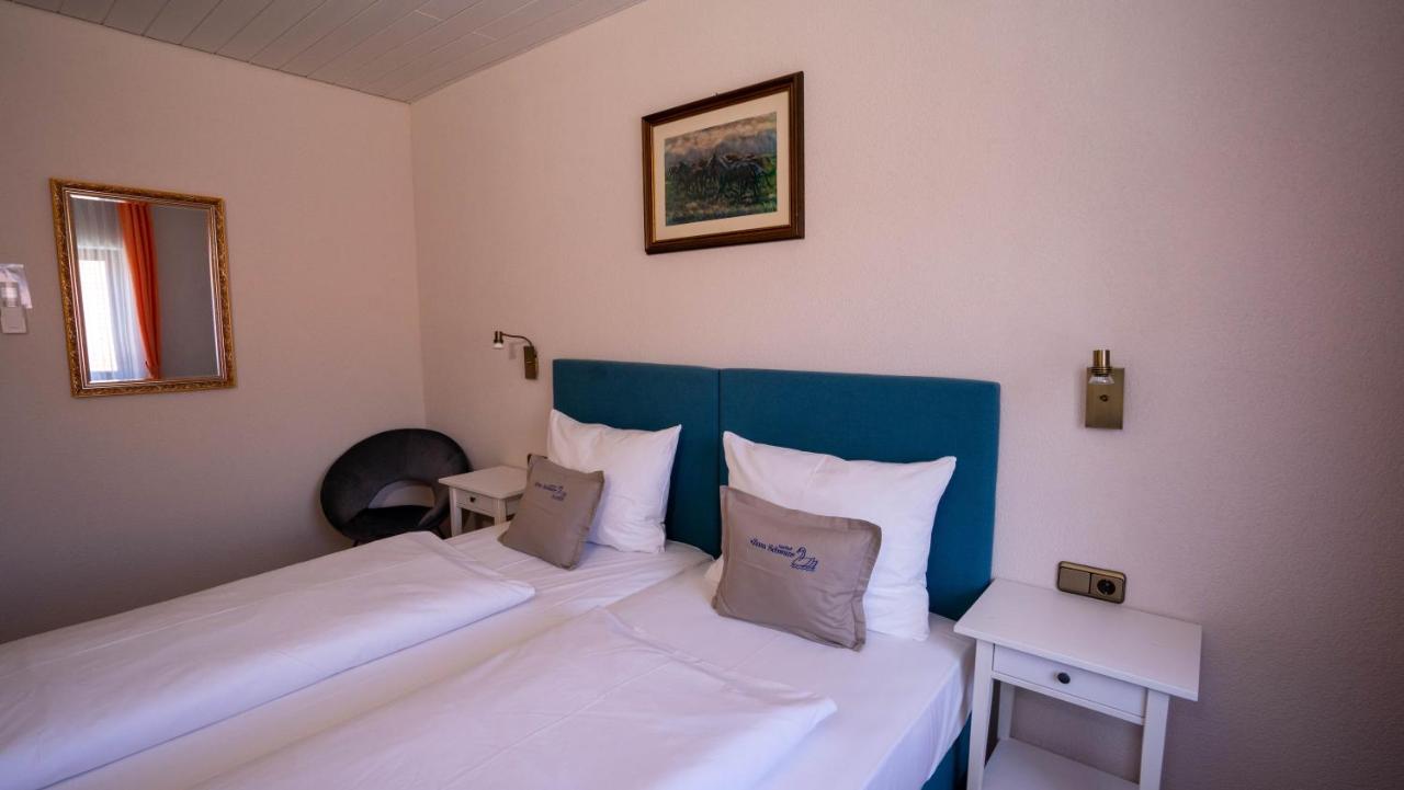 Hotel Gasthof Zum Schwan Steinsfeld Exterior photo