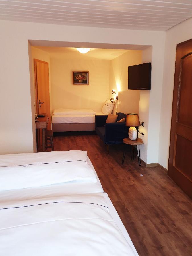 Hotel Gasthof Zum Schwan Steinsfeld Exterior photo